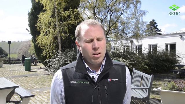 Mike Munro: what companies are looking for on your CV смотреть онлайн