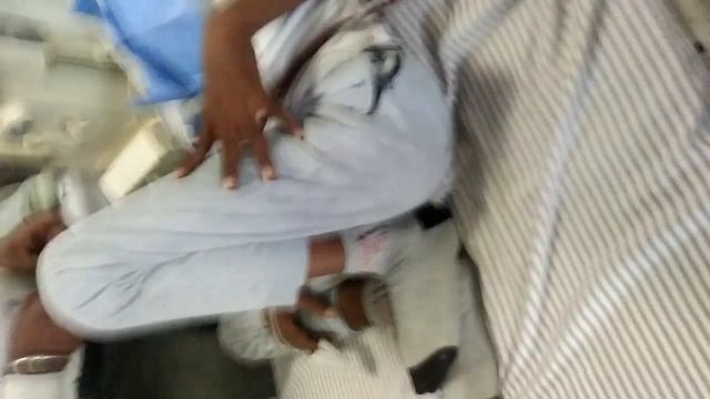 Pleez help 9501365443 bahot hi greeb banda ilaaz li koi hlp kro g смотреть онлайн