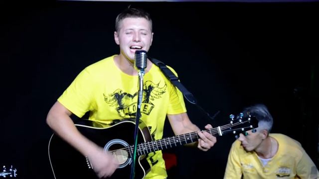 Литературно-музыкальный вечер в караоке клубе "Felicita" - Максим Демко - Последняя песня смотреть онлайн