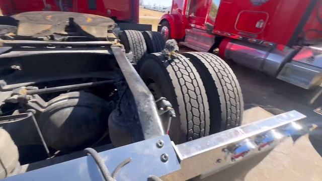 "LET THERE BE LIGHTS" | Our Trucking Life - Episode #454 смотреть онлайн