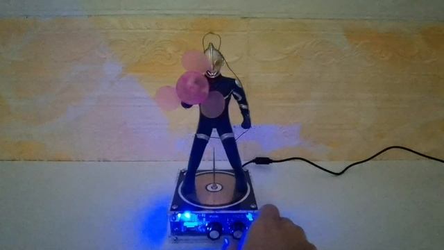 High voltage pulse experiment | Tesla coil VS Ultraman toy | God's energy смотреть онлайн