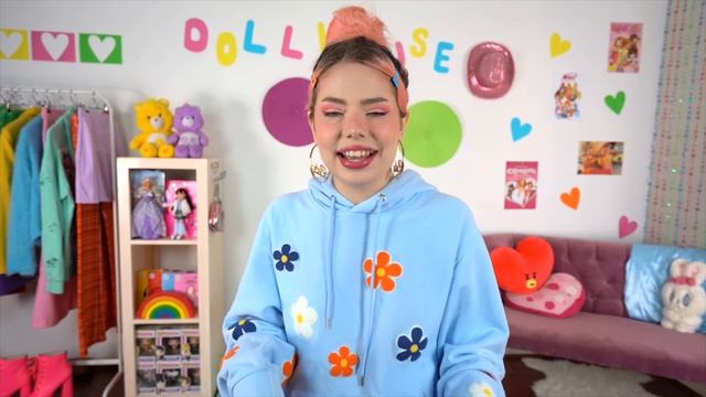Dressing Like Dolls from the 2000's! Bratz, My Scene & More! смотреть онлайн