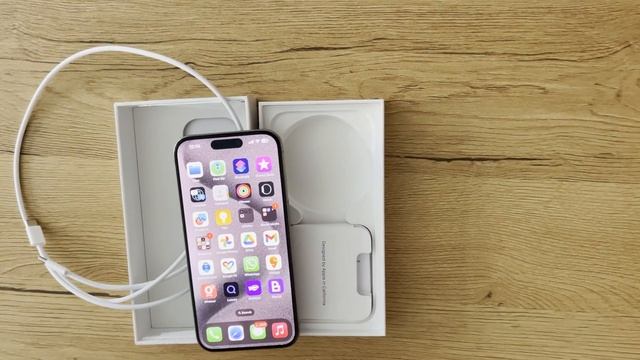IPhone 15 Pro Unboxing - Natural Titanium Color | Meena Bazar Dubai смотреть онлайн