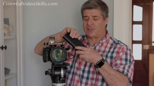 Power Your EOS R5, R5 C, R6 and R6 Mark II with a power bank or external power supply смотреть онлайн