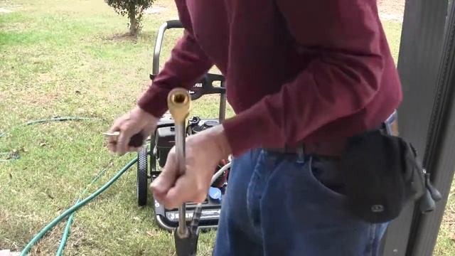 Black Max Gas Pressure Washer 3100 PSI Installing Turbo Nozzle смотреть онлайн