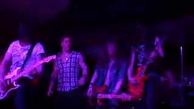 Black Water England @ The Apple and Parrot 22:03:13......Burn смотреть онлайн