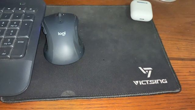Desk Setup Tour 2021 - What's On My Desk? смотреть онлайн