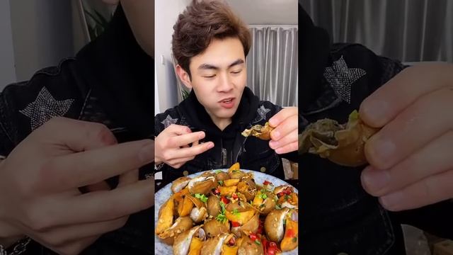 How Chinese Mom trick her kids to eat apples смотреть онлайн
