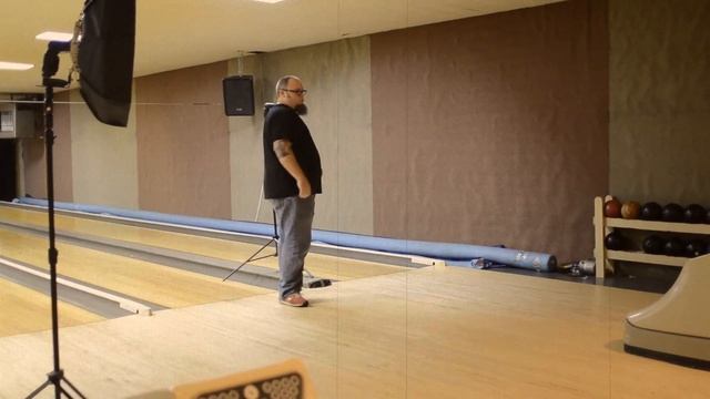 Behind the Scenes with Boudoir Louisville at a bowling alley! Pinup Girl photo shoot! смотреть онлайн