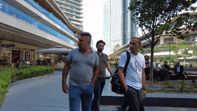 The Best Walking Tourist Attractions In Zorlu Center, Istanbul смотреть онлайн