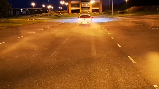 Seat Leon Cupra 300 DeResonated, Revs, Launch Control, Flyby смотреть онлайн