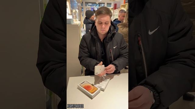 iPhone 12 starlight, крутой подарок для себя) #apple #top #распаковка #тренды #iphone #екатеринбург смотреть онлайн