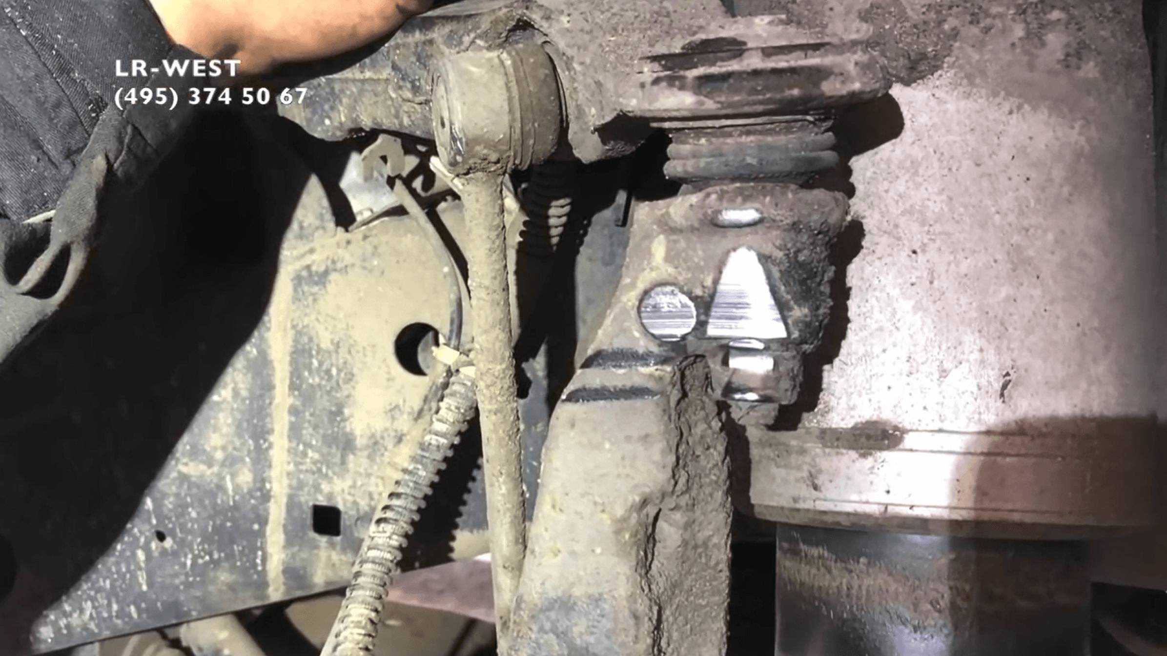 Неправильный подбор колесных дисков и резины на Рендж Ровер - это опасно! смотреть онлайн