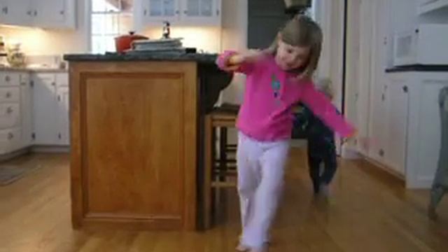 Dancing in Kitchen смотреть онлайн