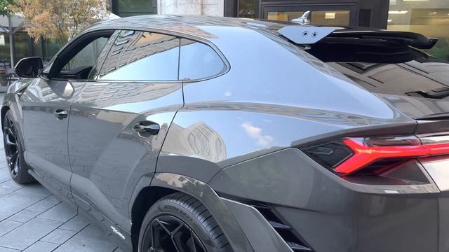 Lamborghini Urus Performante - Walkaround + Sound смотреть онлайн