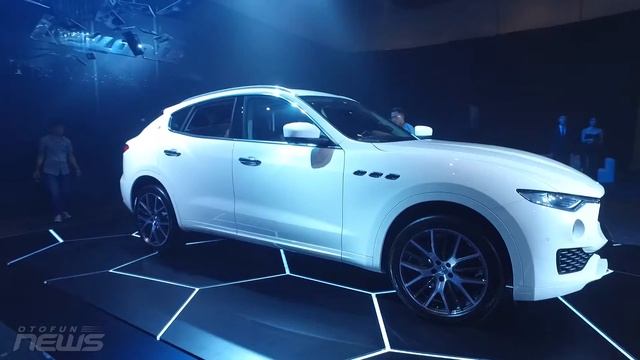 Cận cảnh Maserati Levante 2016 đầu tiên tại Việt Nam смотреть онлайн