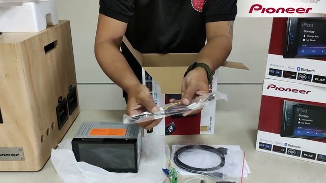 PIONEER DMH A4450BT смотреть онлайн
