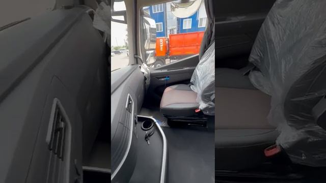 Обзор тягача #hongyan iveco, 4*2. смотреть онлайн