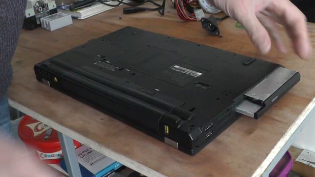 Lenovo Think pad CD DVD drive removal and refitting replacement смотреть онлайн