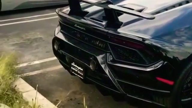 Lamborghini!!! Выхлоп!!! Exhaust!! смотреть онлайн