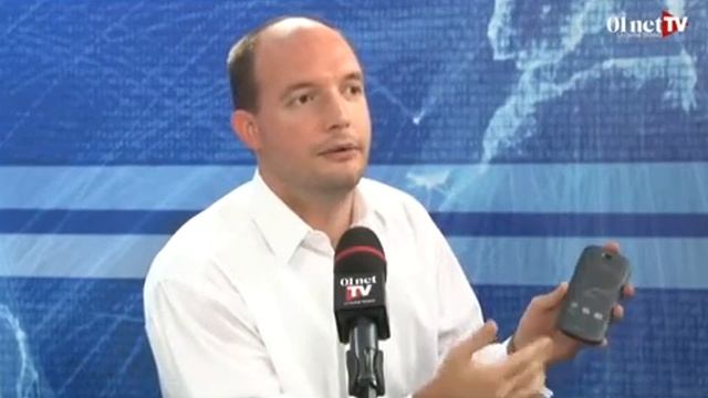 L'étonnant Yotaphone à encre électronique mp4 смотреть онлайн