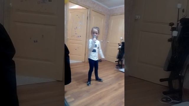 Уходи дверь закрой Юля поет смотреть онлайн