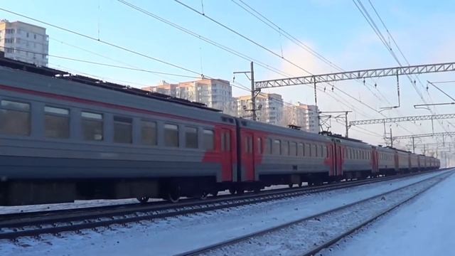 "В мороз -20" Приветливый электропоезд ЭР2Т-7181/7228/7181:-) смотреть онлайн
