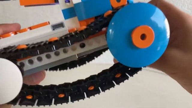 LEGO BOOST TANK🛡 - Kian’s Bricks #legomoc #kiansbricks #legomachines #lego смотреть онлайн