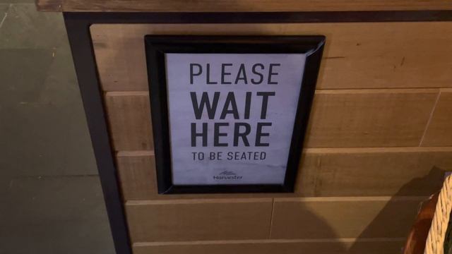 Please Wait Here To Be Seated смотреть онлайн