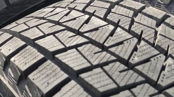 Bridgestone Blizzak DM-V1 225/65R17 Japan