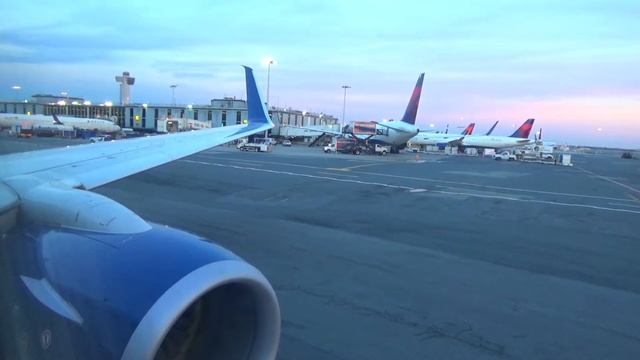 DELTA BOEING 737-900 TAKEOFF JFK-ATL смотреть онлайн