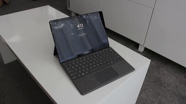 Surface Pro 8 - Unboxing & Hands-On! смотреть онлайн