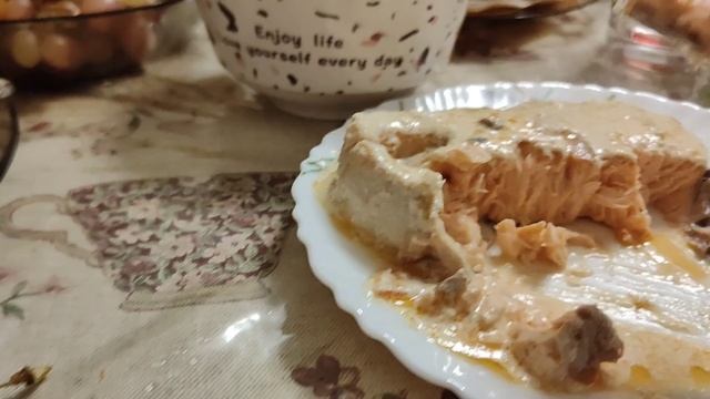 Рыба в сливочном соусе 🦈// мы в гостях🥂 //едем домой // смотреть онлайн