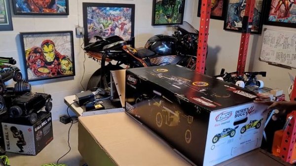 Losi DBXL 2.0 Tower Hobby scratch and Dent sale. Save $300 Because of damaged Box. LOL