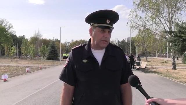 Госавтоинспекторы МВД по Луганской Народной Республике приняли в ЮИДовцы детвору региона смотреть онлайн