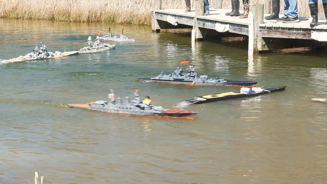 RC Battleships Fire BB's - Sink! - RC Warship Combat смотреть онлайн