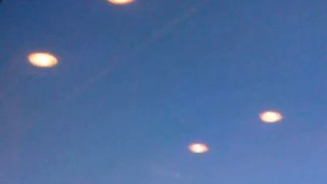 UFOs over New Mexico seen from car window 2010 смотреть онлайн