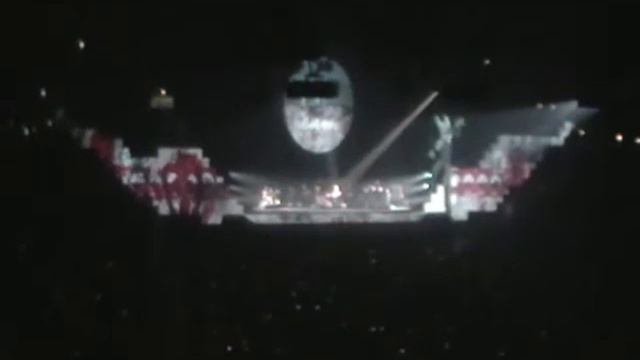 Roger Waters - Another brick in the Wall - Mediolanum Forum Assago 04-04-2011 смотреть онлайн