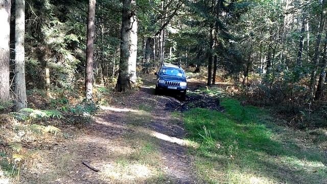 Jeep grand cherokee wj 4.7 V8 4x4 offroad смотреть онлайн