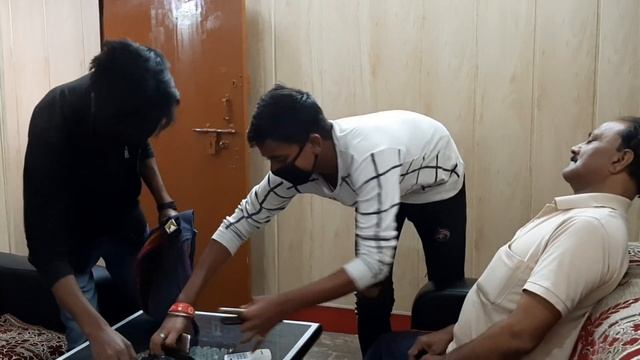 Fake Corona virus sanitising team | stay alert | Lucknow wale смотреть онлайн