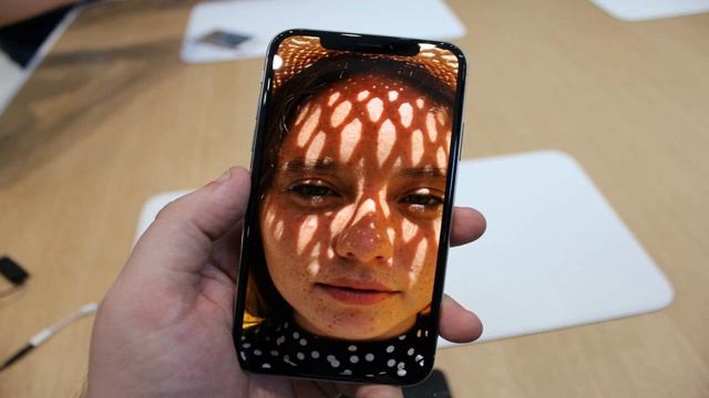 Hands on with the iphone x: oled and hdr outshine the other features by BuzzFresh News смотреть онлайн