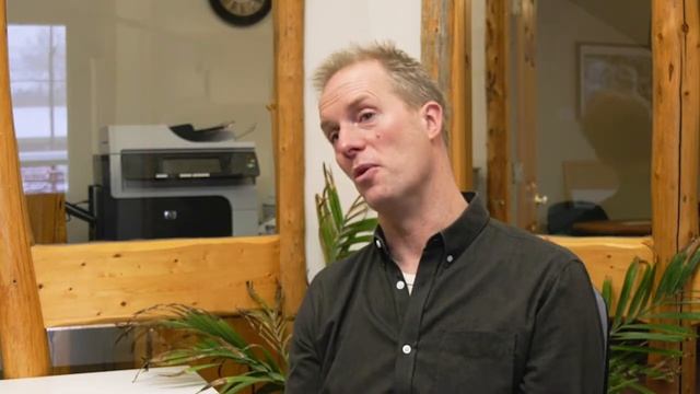 Business Link Client Feature: The Corner Co Working смотреть онлайн