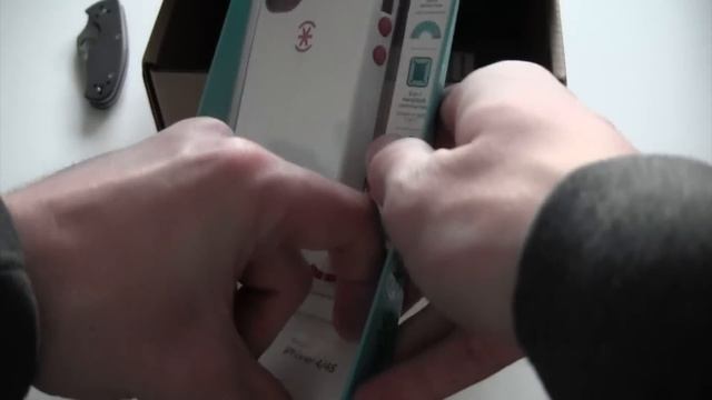 Speck Candyshell Satin for iPhone 4/4S Unboxing смотреть онлайн