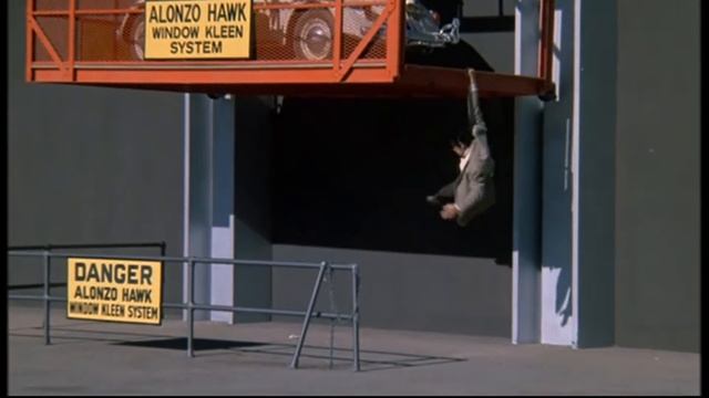 Herbie Rides Again (1974) Willoughby On The Window Washer смотреть онлайн