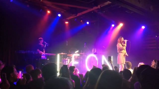 Leon covers Fleetwood Mac’s “Dreams” @ the Crocodile cafe 10/14/2017 смотреть онлайн
