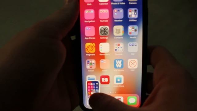 How to take a Screenshot | iPhone X Screenshot | GadgeTom смотреть онлайн