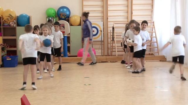 День в саду выпускной группы. смотреть онлайн