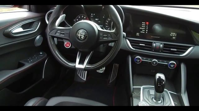 2017 Alfa Romeo Giulia Quadrifoglio - Interior and drive смотреть онлайн