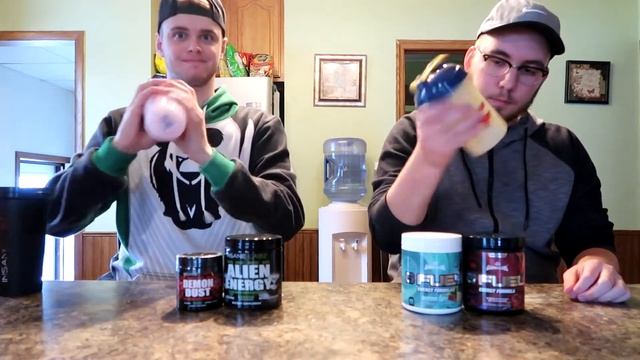 COMPARING G FUEL TO INSANELABZ WITH @ Flux LIVE смотреть онлайн