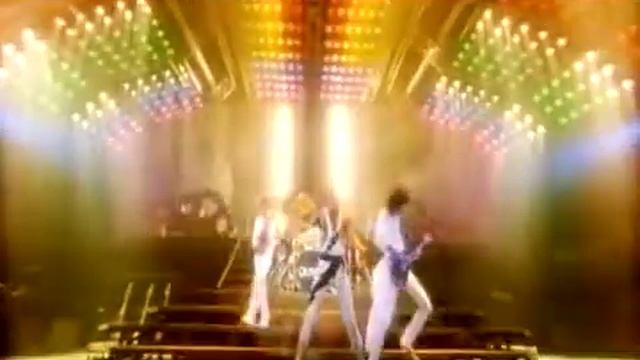 Hammer To Fall Queen 1984 смотреть онлайн